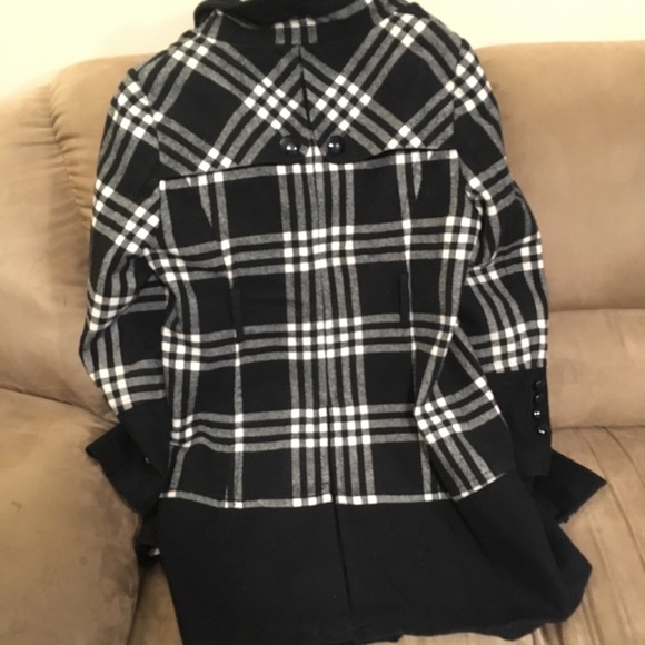 Plaid Jacket - Picture 5 of 5